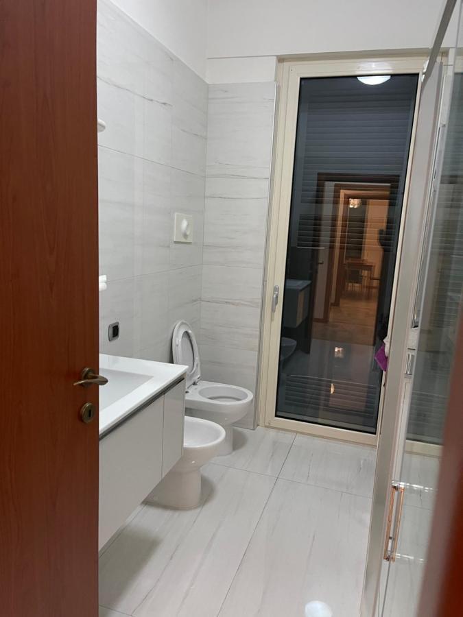 Casa Diego Camera Con Balcone Privato Piacenza Eksteriør billede